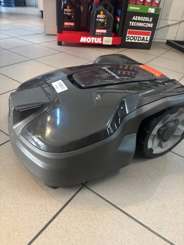 Husqvarna Automower 310 - Kosiarka spalinowa: zdjęcie 1 Husqvarna Automower 310 - Kosiarka spalinowa: zdjęcie 1