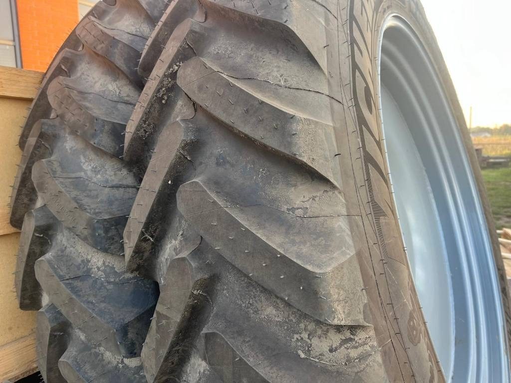 Michelin FELGA Z OPONĄ VF 420/95R50 CFO 179D/175E SPRAYBIB - Opona do Maszyn rolniczych: zdjęcie 4 Michelin FELGA Z OPONĄ VF 420/95R50 CFO 179D/175E SPRAYBIB - Opona do Maszyn rolniczych: zdjęcie 4