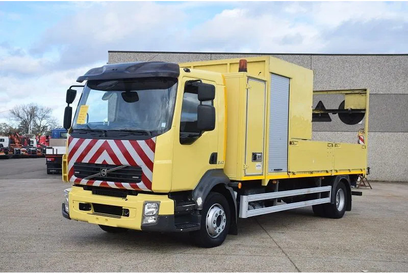 Volvo FL 250 - Samochód ciężarowy skrzyniowy/ Platforma: zdjęcie 2 Volvo FL 250 - Samochód ciężarowy skrzyniowy/ Platforma: zdjęcie 2