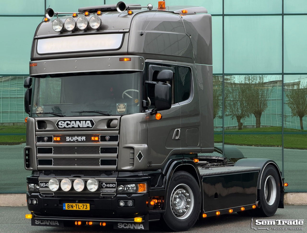 Scania R164-480 V8 King Retarder Manual Gearbox Showtruck Completely Rebuild Unique Condition - Ciągnik siodłowy: zdjęcie 1 Scania R164-480 V8 King Retarder Manual Gearbox Showtruck Completely Rebuild Unique Condition - Ciągnik siodłowy: zdjęcie 1