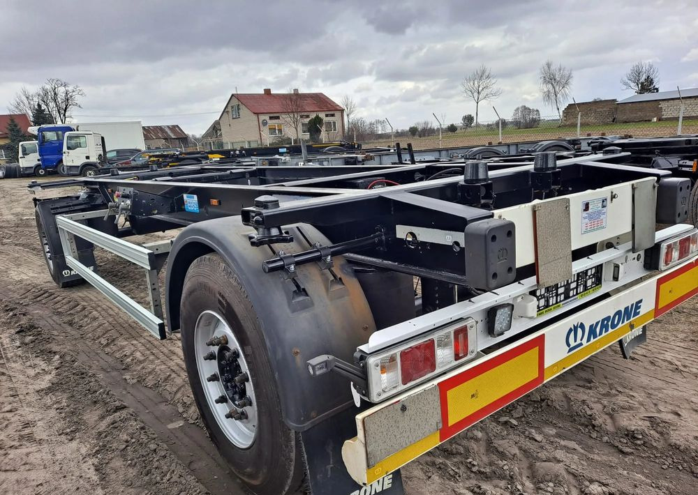 Krone Przyczepa Krone BDF 2017 rok - Przyczepa kontenerowiec/ System wymienny: zdjęcie 4 Krone Przyczepa Krone BDF 2017 rok - Przyczepa kontenerowiec/ System wymienny: zdjęcie 4