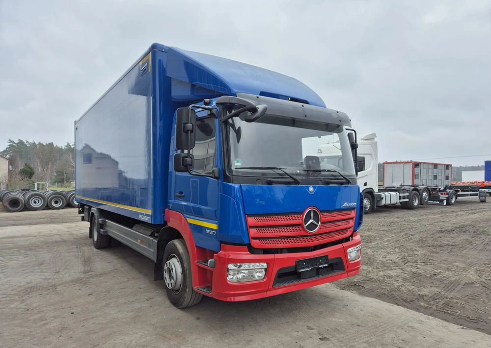 Mercedes-Benz Atego 1330 Euro 6 - Samochód ciężarowy furgon: zdjęcie 2 Mercedes-Benz Atego 1330 Euro 6 - Samochód ciężarowy furgon: zdjęcie 2