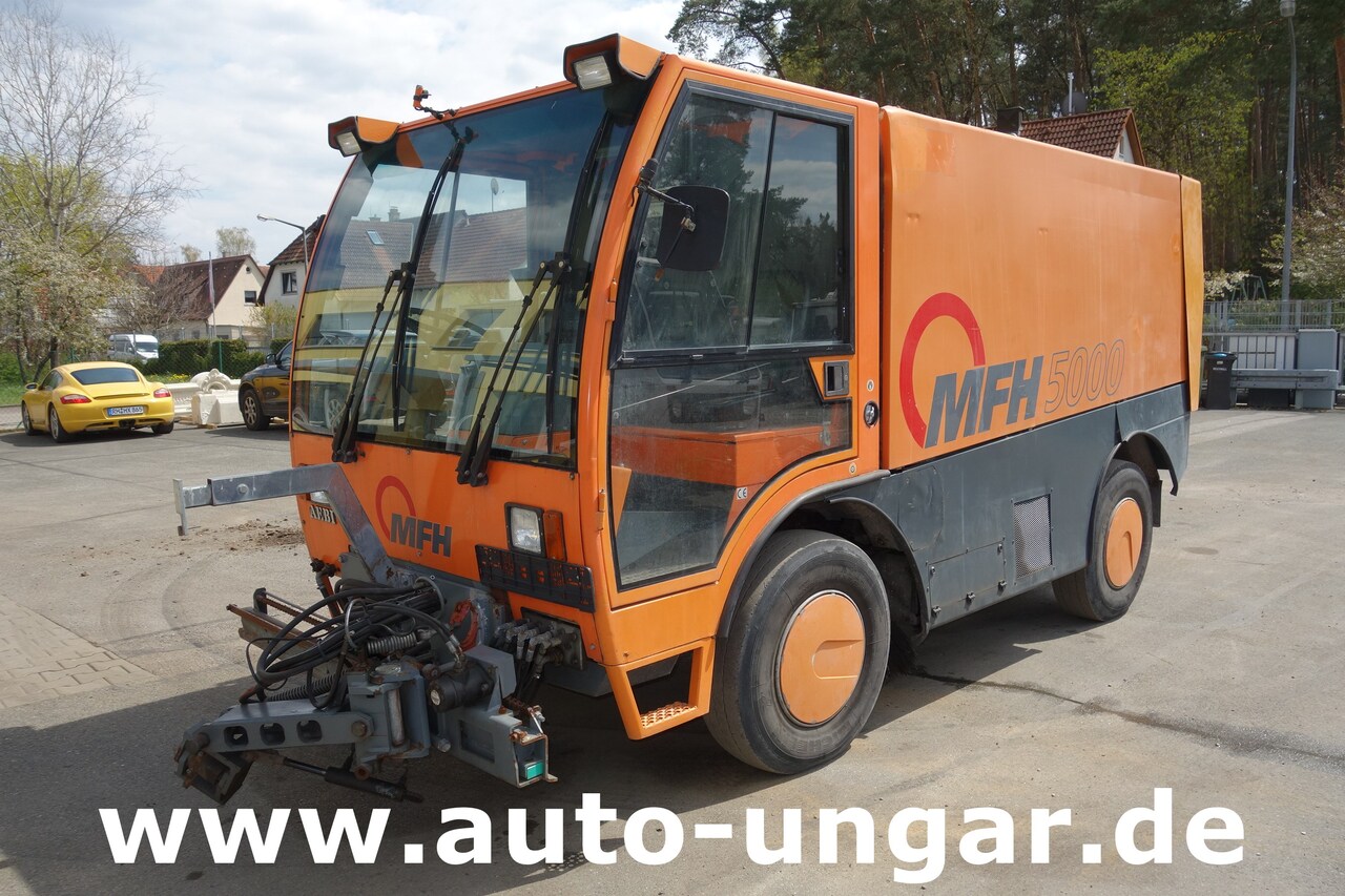 Aebi Schmidt MFH 5000 Kehrmaschine Ersatzteilträger - SpareParts EZ 2000 - Zamiatarka uliczna: zdjęcie 3 Aebi Schmidt MFH 5000 Kehrmaschine Ersatzteilträger - SpareParts EZ 2000 - Zamiatarka uliczna: zdjęcie 3