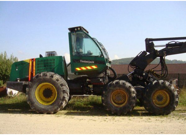John Deere 1470D 6W - Harvester: zdjęcie 3 John Deere 1470D 6W - Harvester: zdjęcie 3