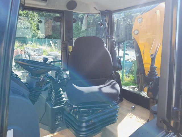 Mecalac TLB 990 - Koparko-ładowarka: zdjęcie 3 Mecalac TLB 990 - Koparko-ładowarka: zdjęcie 3