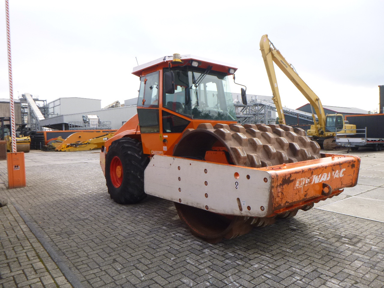 DYNAPAC CA602PD - Kompaktor: zdjęcie 4 DYNAPAC CA602PD - Kompaktor: zdjęcie 4