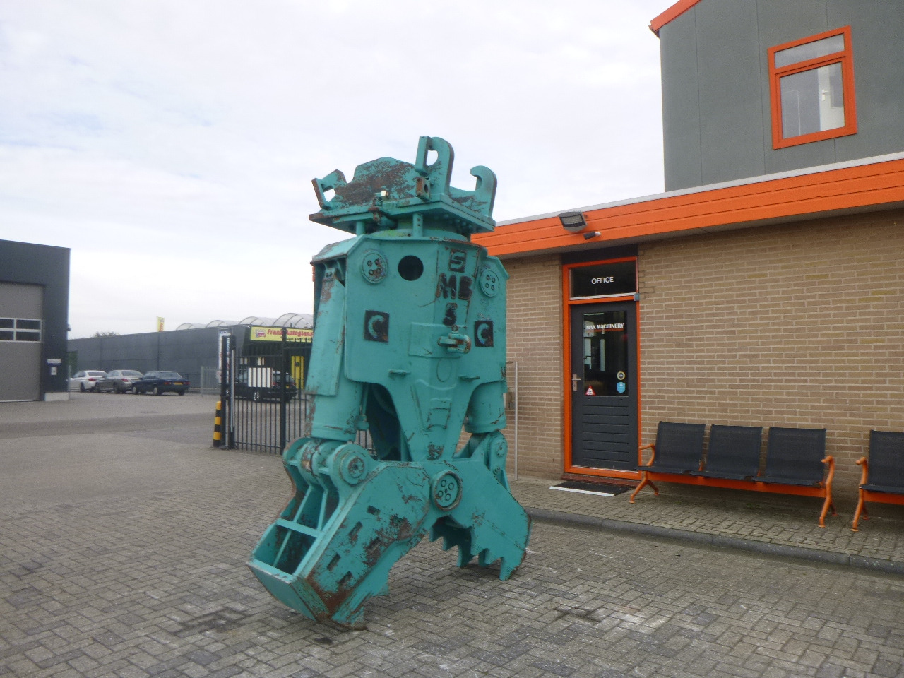 MONTABERT MB500 - Nożyce wyburzeniowe do Koparek gąsienicowych: zdjęcie 2 MONTABERT MB500 - Nożyce wyburzeniowe do Koparek gąsienicowych: zdjęcie 2