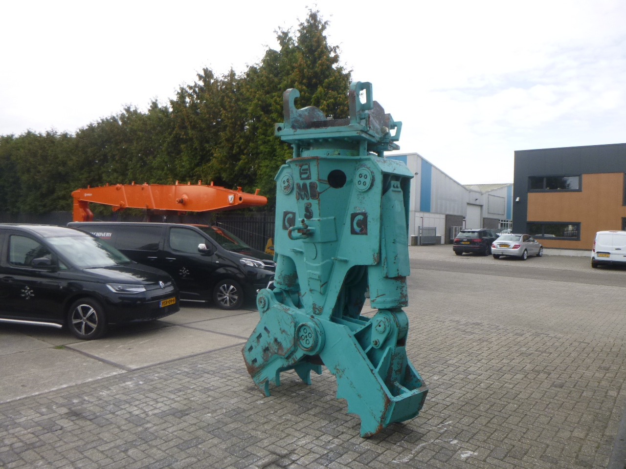 MONTABERT MB500 - Nożyce wyburzeniowe do Koparek gąsienicowych: zdjęcie 4 MONTABERT MB500 - Nożyce wyburzeniowe do Koparek gąsienicowych: zdjęcie 4