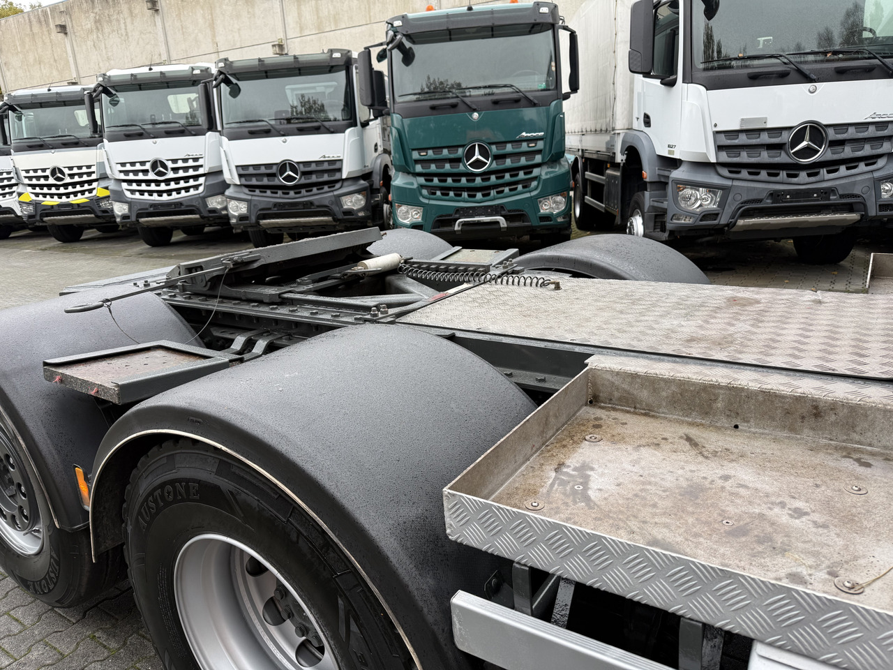 Mercedes-Benz Actros 2548 LS 6X2 Kran HMF 3220 bis 16 Meter - Samochod ciężarowy z HDS, Ciągnik siodłowy: zdjęcie 3 Mercedes-Benz Actros 2548 LS 6X2 Kran HMF 3220 bis 16 Meter - Samochod ciężarowy z HDS, Ciągnik siodłowy: zdjęcie 3