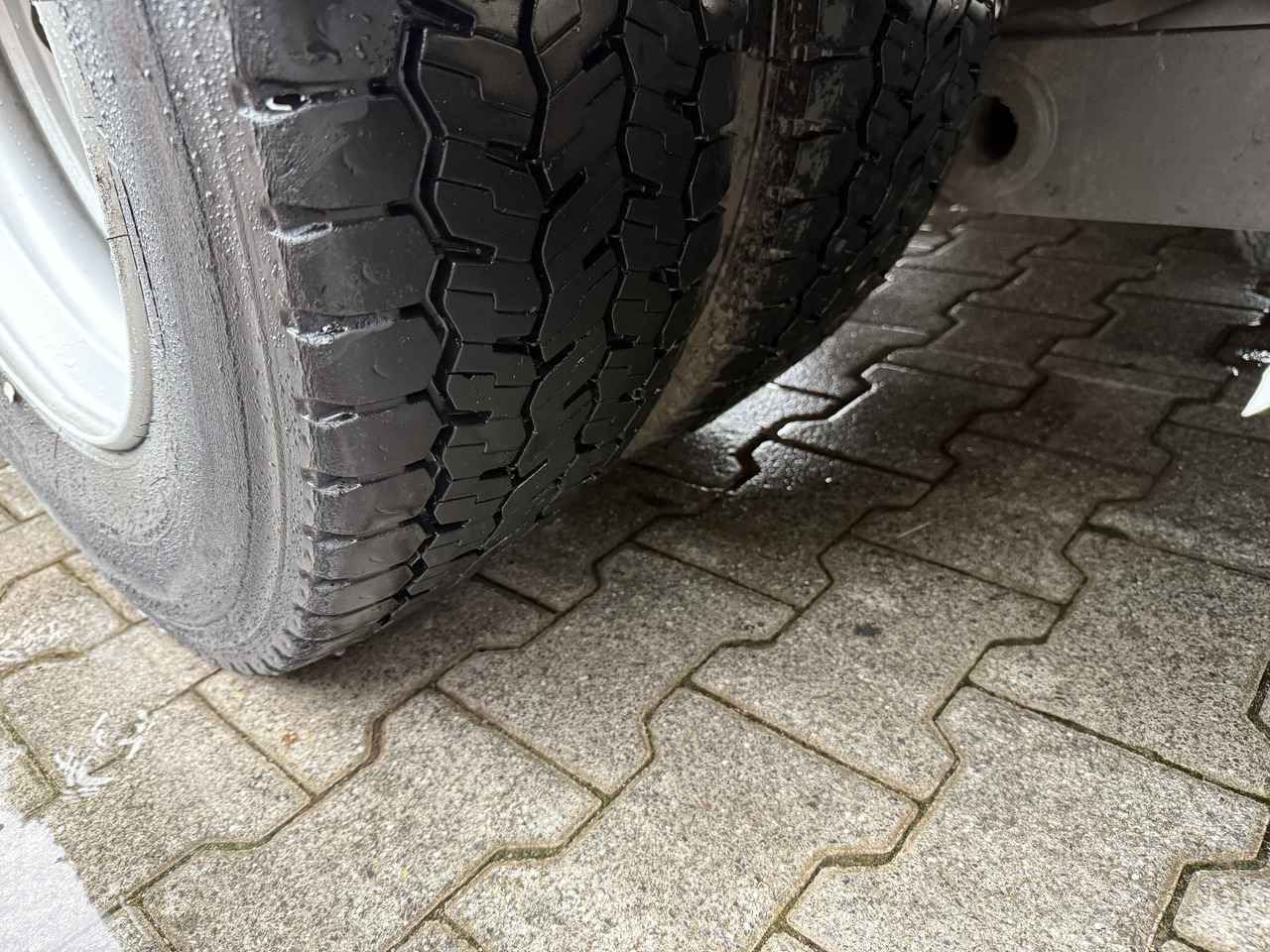 Mercedes-Benz Atego 1227 Kran MKG 96 - Samochód ciężarowy skrzyniowy/ Platforma, Samochod ciężarowy z HDS: zdjęcie 3 Mercedes-Benz Atego 1227 Kran MKG 96 - Samochód ciężarowy skrzyniowy/ Platforma, Samochod ciężarowy z HDS: zdjęcie 3