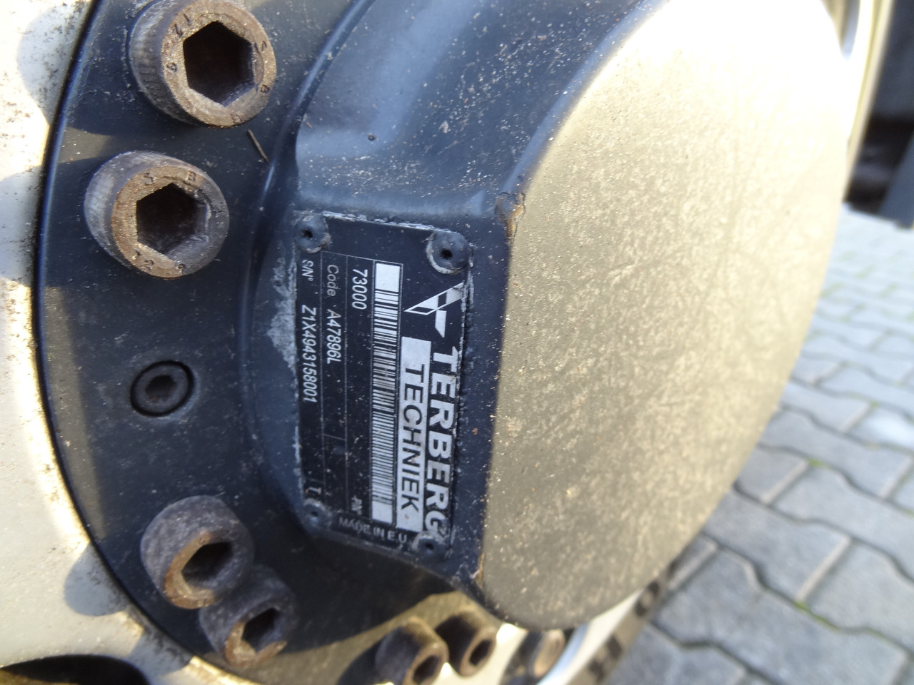 Volvo FM420 4X4 X-Track - Samochód ciężarowe pod zabudowę: zdjęcie 2 Volvo FM420 4X4 X-Track - Samochód ciężarowe pod zabudowę: zdjęcie 2