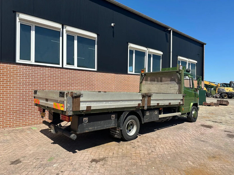 Mercedes-Benz Vario 816D - Samochód ciężarowy skrzyniowy/ Platforma: zdjęcie 3 Mercedes-Benz Vario 816D - Samochód ciężarowy skrzyniowy/ Platforma: zdjęcie 3