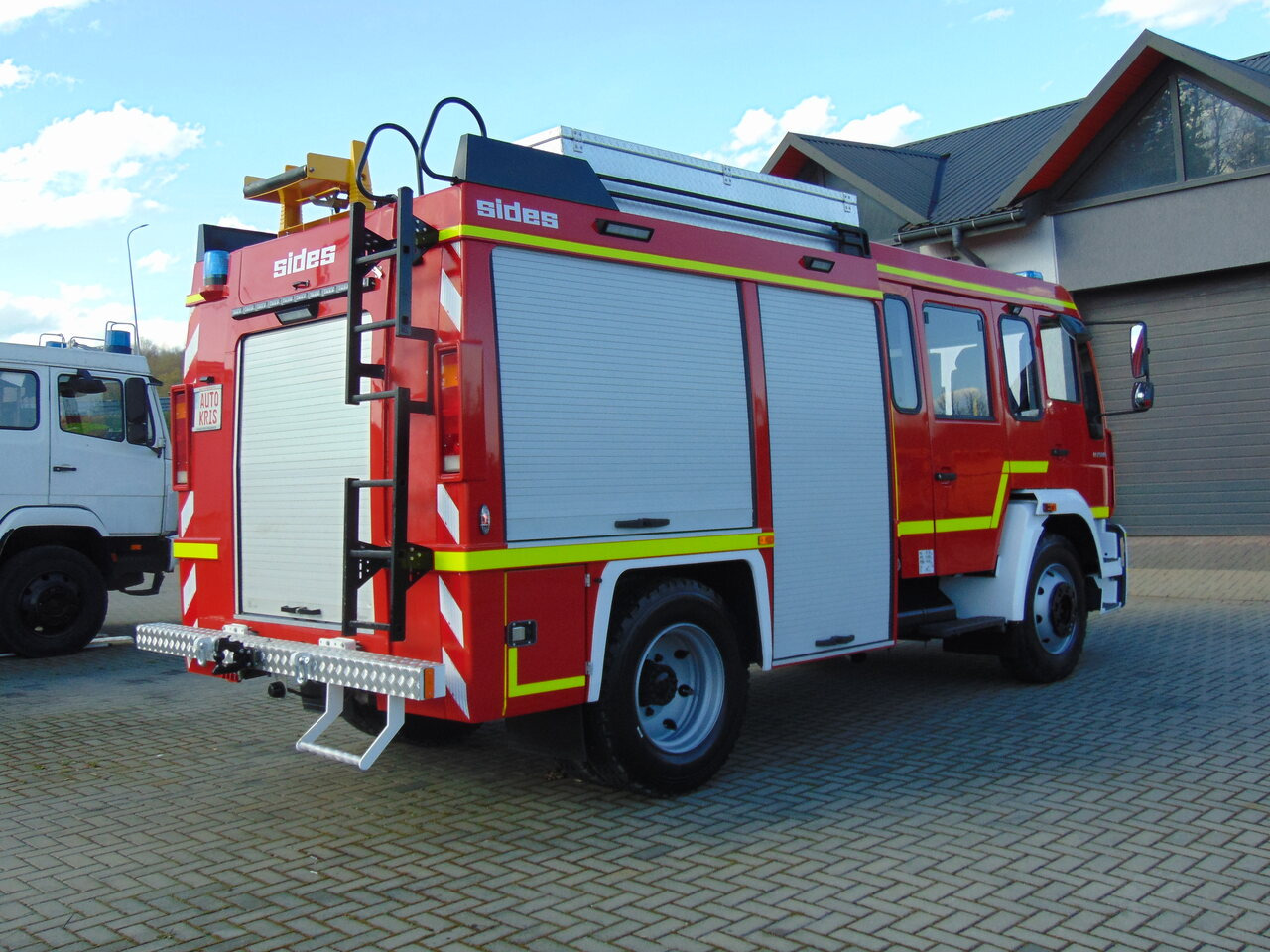 MAN LE250B SIDES - Samochód pożarniczy: zdjęcie 4 MAN LE250B SIDES - Samochód pożarniczy: zdjęcie 4