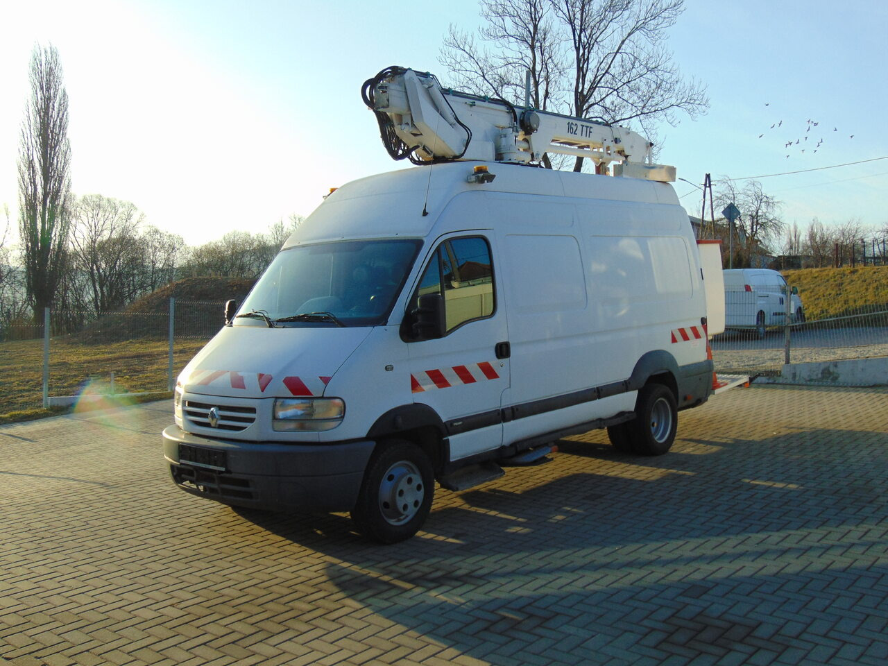 RENAULT Mascott 2,8dCi 110 L2H3 France Elevateur 152TTF 162TTF - Podnośnik koszowy w samochody ciężarowe: zdjęcie 1 RENAULT Mascott 2,8dCi 110 L2H3 France Elevateur 152TTF 162TTF - Podnośnik koszowy w samochody ciężarowe: zdjęcie 1