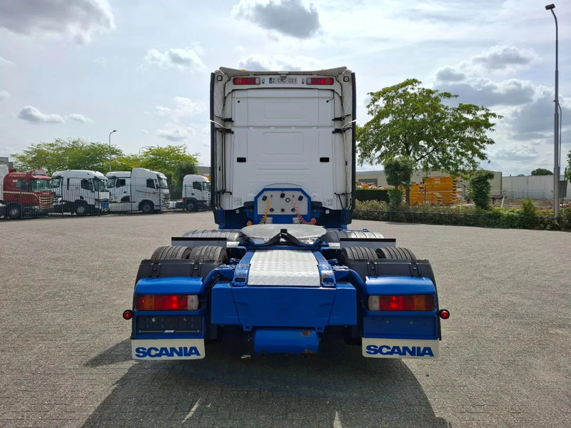 Scania R560 V8 / BOOGIE / HYDRAULICS / FULL-AIR / AUTOMATIC / EURO-5 / 2012 - Ciągnik siodłowy: zdjęcie 4 Scania R560 V8 / BOOGIE / HYDRAULICS / FULL-AIR / AUTOMATIC / EURO-5 / 2012 - Ciągnik siodłowy: zdjęcie 4