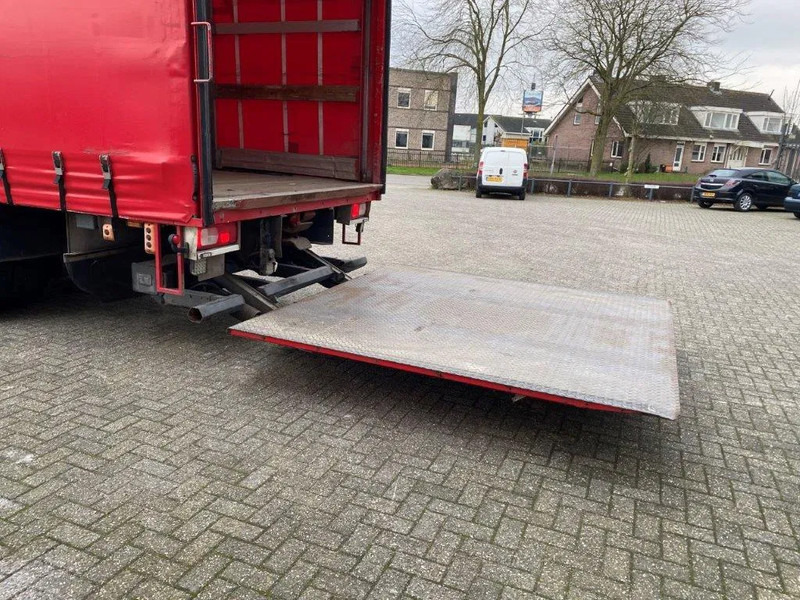 DAF CF400 / CURTAIN SAILS / BIG PLATFORM 2500 KG / DEB / NAVI / FULL-AIR / LWDS / ACC / AUTOMATIC / EURO-6 / 2015 - Samochód ciężarowy furgon: zdjęcie 4 DAF CF400 / CURTAIN SAILS / BIG PLATFORM 2500 KG / DEB / NAVI / FULL-AIR / LWDS / ACC / AUTOMATIC / EURO-6 / 2015 - Samochód ciężarowy furgon: zdjęcie 4