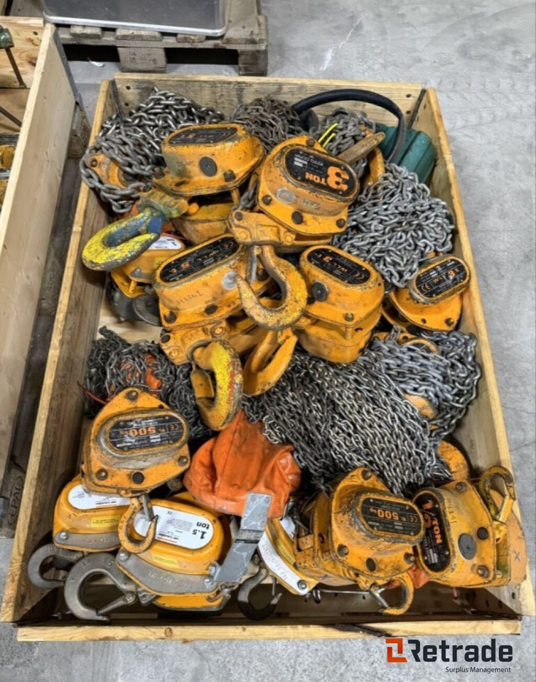 39 stk. kjettingtaljer / 39 pcs chain hoists - Wyposażenie magazynu: zdjęcie 1 39 stk. kjettingtaljer / 39 pcs chain hoists - Wyposażenie magazynu: zdjęcie 1