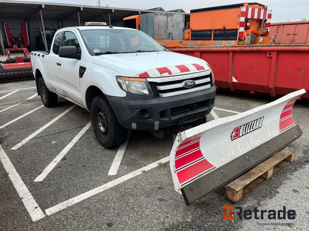 Ford Ranger 2.2 Tdci Rab Cab 4x4 Manuel med sneplov - Samochód osobowy: zdjęcie 4 Ford Ranger 2.2 Tdci Rab Cab 4x4 Manuel med sneplov - Samochód osobowy: zdjęcie 4