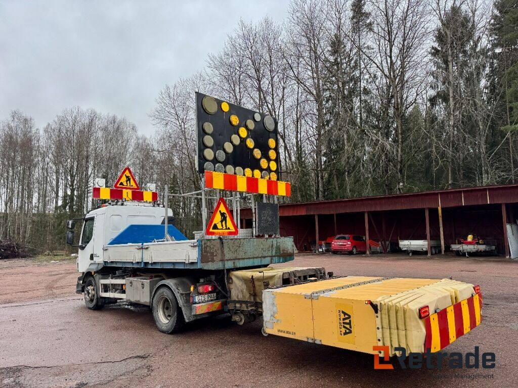 Krokbil Volvo FL 240 TMA utrustad - Samochód ciężarowy skrzyniowy/ Platforma: zdjęcie 5 Krokbil Volvo FL 240 TMA utrustad - Samochód ciężarowy skrzyniowy/ Platforma: zdjęcie 5