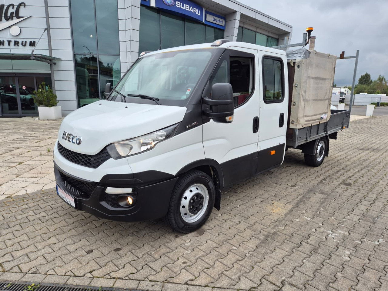 IVECO Daily 35 35S15 / Doka / 1 Owner / LOW KM / 7 Seats - Samochód dostawczy skrzyniowy: zdjęcie 1 IVECO Daily 35 35S15 / Doka / 1 Owner / LOW KM / 7 Seats - Samochód dostawczy skrzyniowy: zdjęcie 1