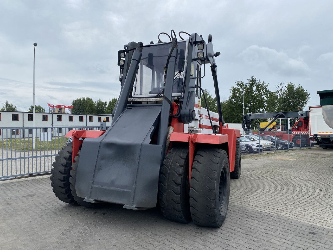 SVETRUCK TMF 12/9 HB / 1 Owner / Elme Spreader / Wood LOG A RM - Reach stacker: zdjęcie 5 SVETRUCK TMF 12/9 HB / 1 Owner / Elme Spreader / Wood LOG A RM - Reach stacker: zdjęcie 5