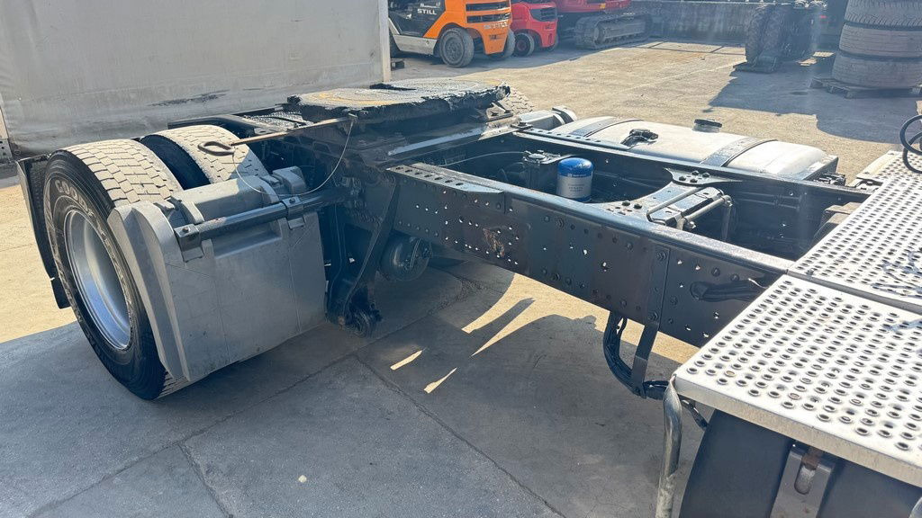 Mercedes-Benz Actros 1841 LS 4x2 tractor unit - retarder - Ciągnik siodłowy: zdjęcie 4 Mercedes-Benz Actros 1841 LS 4x2 tractor unit - retarder - Ciągnik siodłowy: zdjęcie 4