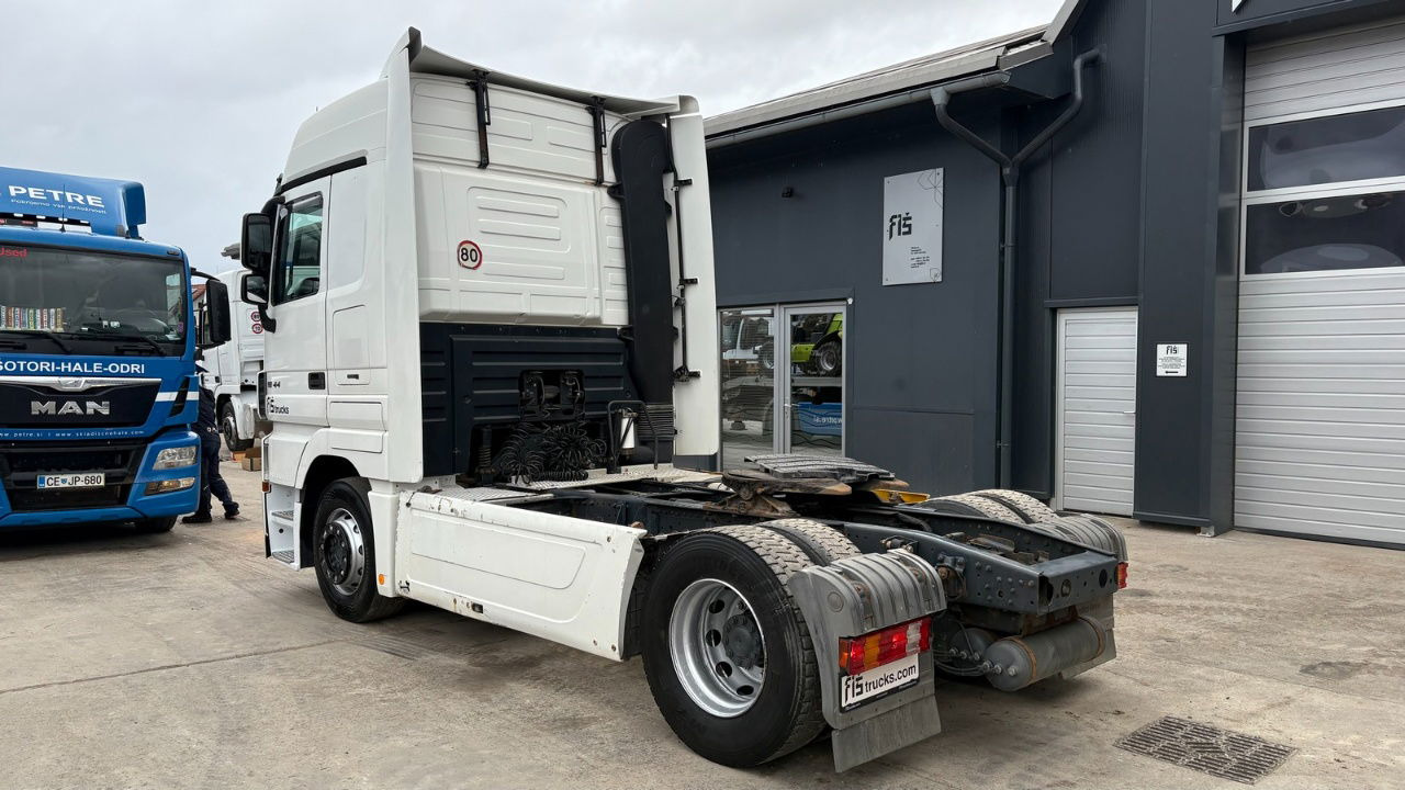 Mercedes-Benz Actros 1844 4x2 - tractor unit - retarder - Ciągnik siodłowy: zdjęcie 4 Mercedes-Benz Actros 1844 4x2 - tractor unit - retarder - Ciągnik siodłowy: zdjęcie 4