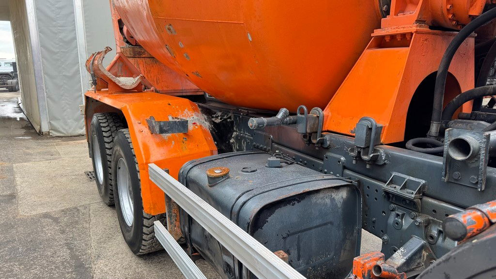 MAN 26.272 6x4 mixer - 7M3 - full spring - Betonomieszarka: zdjęcie 4 MAN 26.272 6x4 mixer - 7M3 - full spring - Betonomieszarka: zdjęcie 4
