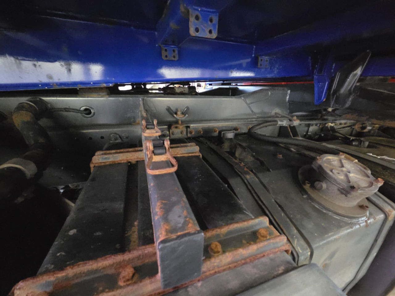 Mercedes-Benz Axor 1829 K 4x2 meiller tipper - crane PK8501 remote - Wywrotka: zdjęcie 3 Mercedes-Benz Axor 1829 K 4x2 meiller tipper - crane PK8501 remote - Wywrotka: zdjęcie 3