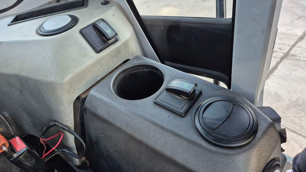 Miniwywrotka WACKER NEUSON DW90 - 2021 Year - 1640 Working Hours: zdjęcie 22 Miniwywrotka WACKER NEUSON DW90 - 2021 Year - 1640 Working Hours: zdjęcie 22