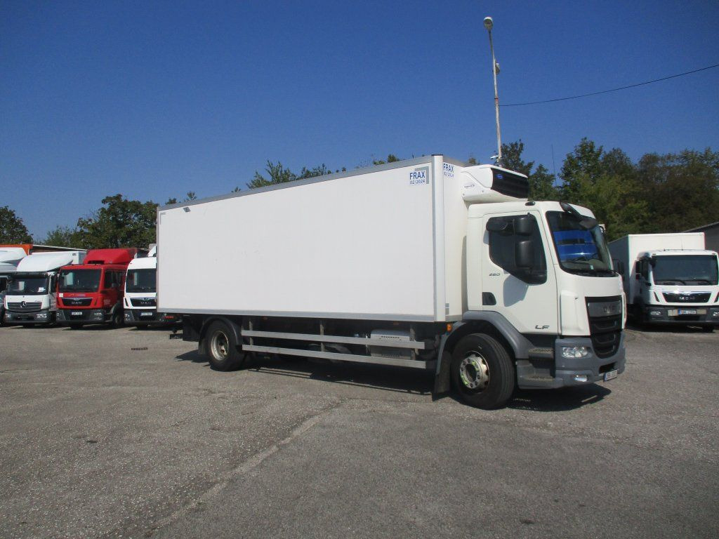 DAF LF 18.260 Xarios 600 DAF LF 18.260 Xarios 600 - Samochód ciężarowy chłodnia: zdjęcie 2 DAF LF 18.260 Xarios 600 DAF LF 18.260 Xarios 600 - Samochód ciężarowy chłodnia: zdjęcie 2