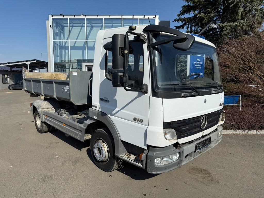Mercedes-Benz 916 Atego EURO 4 - Ciężarówka hakowiec: zdjęcie 2 Mercedes-Benz 916 Atego EURO 4 - Ciężarówka hakowiec: zdjęcie 2