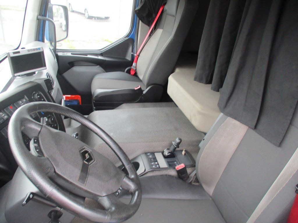 Renault D18, 320 - Samochód ciężarowy furgon: zdjęcie 4 Renault D18, 320 - Samochód ciężarowy furgon: zdjęcie 4