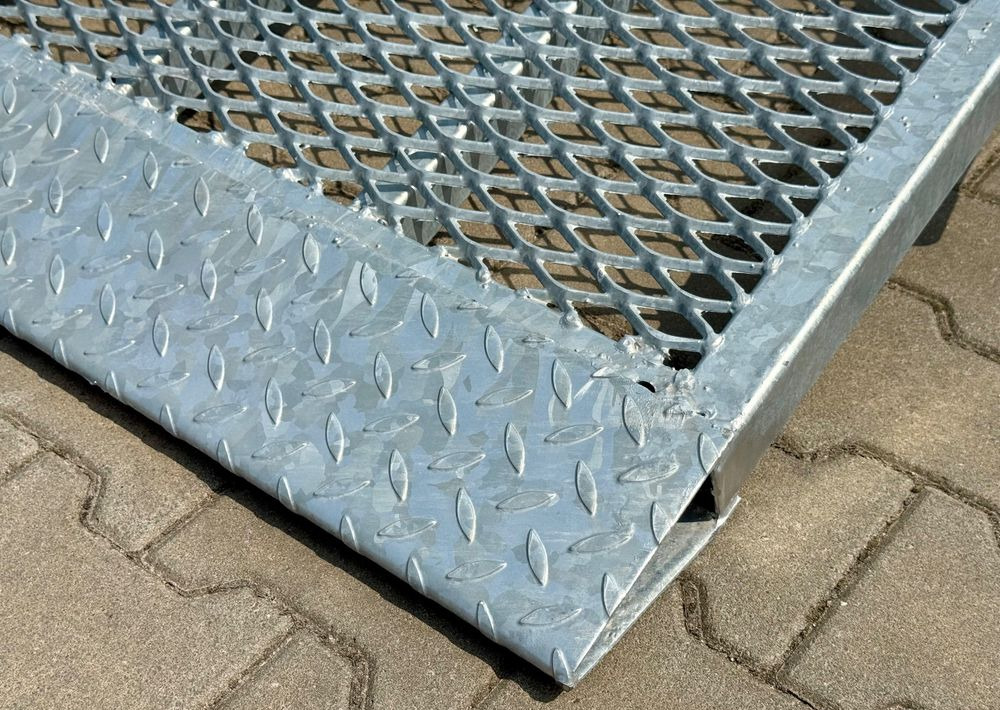 Nowy Przyczepa do transportu maszyn Niewiadów KN401835T - 400 x 185 cm | 2570kg ładowności | trap stalowy | 3-osiowa budowlanka: zdjęcie 26 Nowy Przyczepa do transportu maszyn Niewiadów KN401835T - 400 x 185 cm | 2570kg ładowności | trap stalowy | 3-osiowa budowlanka: zdjęcie 26