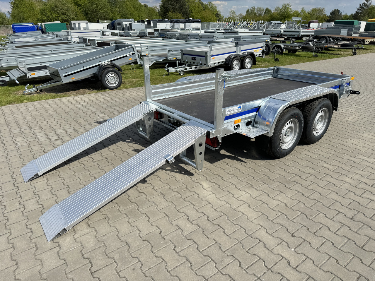 Nowy Przyczepa do transportu maszyn Wiola B2730 GVW 2700 kg machine transporter mini excavator 292x142 cm: zdjęcie 14 Nowy Przyczepa do transportu maszyn Wiola B2730 GVW 2700 kg machine transporter mini excavator 292x142 cm: zdjęcie 14