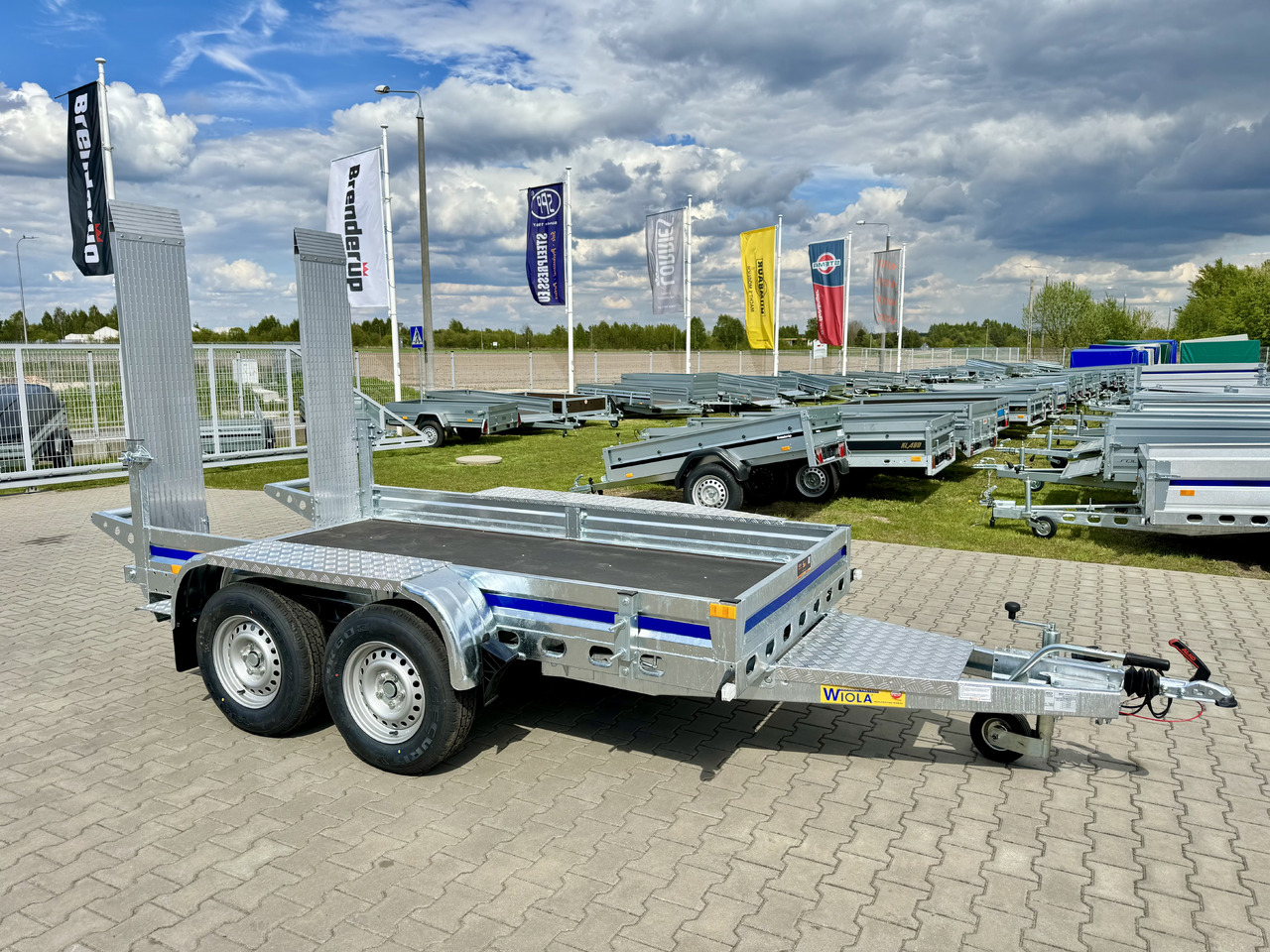 Wiola B2730 GVW 2700 kg machine transporter mini excavator 292x142 cm - Przyczepa do transportu maszyn: zdjęcie 1 Wiola B2730 GVW 2700 kg machine transporter mini excavator 292x142 cm - Przyczepa do transportu maszyn: zdjęcie 1
