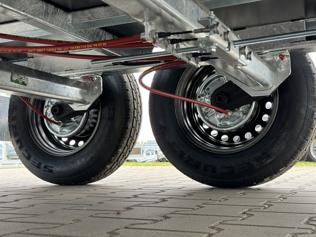 Nowy Przyczepa do transportu maszyn Wiola B2730 GVW 2700 kg machine transporter mini excavator 292x142 cm: zdjęcie 9 Nowy Przyczepa do transportu maszyn Wiola B2730 GVW 2700 kg machine transporter mini excavator 292x142 cm: zdjęcie 9