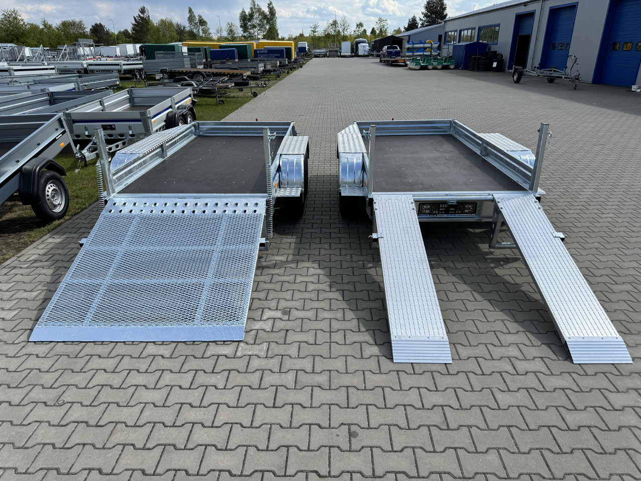 Nowy Przyczepa do transportu maszyn Wiola B2730 GVW 2700 kg machine transporter mini excavator 292x142 cm: zdjęcie 24 Nowy Przyczepa do transportu maszyn Wiola B2730 GVW 2700 kg machine transporter mini excavator 292x142 cm: zdjęcie 24