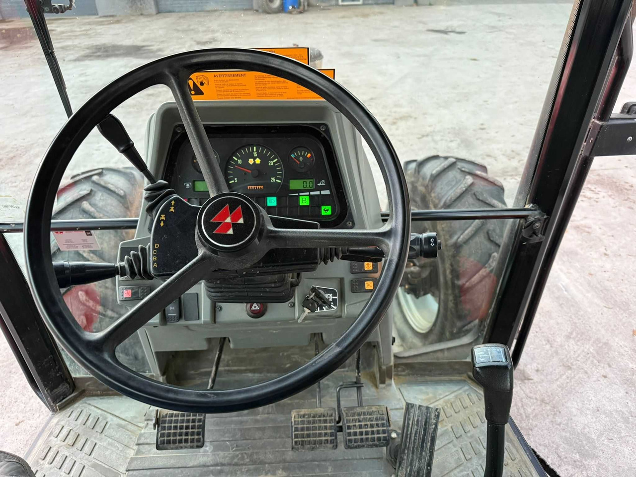 Massey Ferguson 6180, 1998 r, 6847 mtg , bardzo dobry stan z Francji - Ciągnik rolniczy: zdjęcie 3 Massey Ferguson 6180, 1998 r, 6847 mtg , bardzo dobry stan z Francji - Ciągnik rolniczy: zdjęcie 3