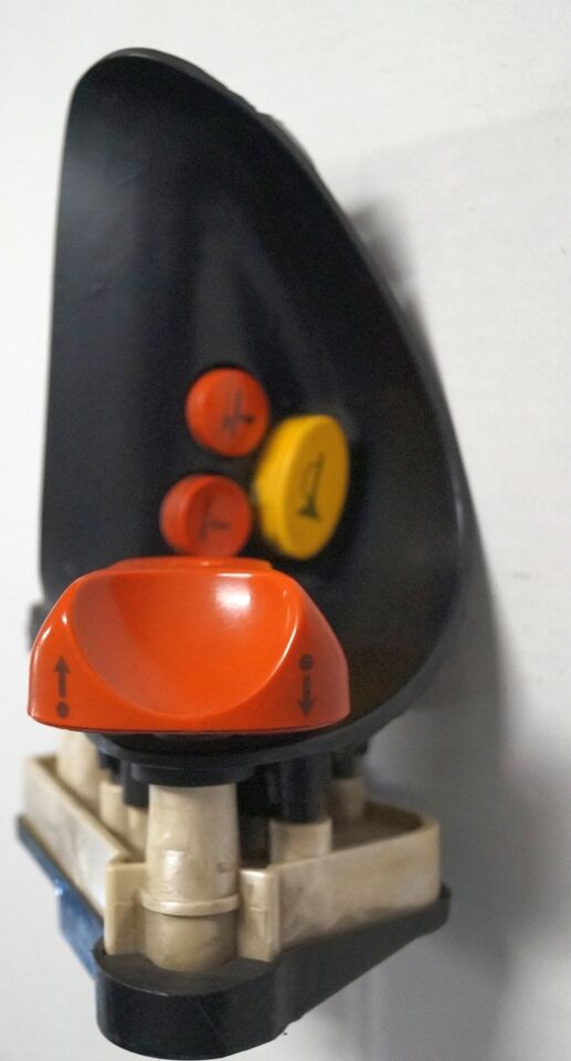 Linde 1443605100 | Rijschakelaar Control handle Control module - Przełącznik kolumny kierowniczej do Urządzeń transportu wewnętrznego: zdjęcie 1 Linde 1443605100 | Rijschakelaar Control handle Control module - Przełącznik kolumny kierowniczej do Urządzeń transportu wewnętrznego: zdjęcie 1