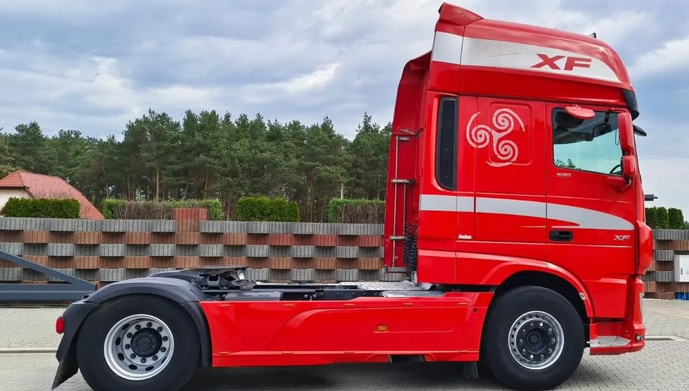 DAF XF 530 Super Space Cab | RETARDER | KLIMATYZACJA | EURO 6 | 2018 | 530 000 km - Ciągnik siodłowy: zdjęcie 2 DAF XF 530 Super Space Cab | RETARDER | KLIMATYZACJA | EURO 6 | 2018 | 530 000 km - Ciągnik siodłowy: zdjęcie 2
