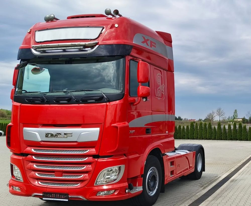 DAF XF 530 Super Space Cab | RETARDER | KLIMATYZACJA | EURO 6 | 2018 | 530 000 km - Ciągnik siodłowy: zdjęcie 1 DAF XF 530 Super Space Cab | RETARDER | KLIMATYZACJA | EURO 6 | 2018 | 530 000 km - Ciągnik siodłowy: zdjęcie 1