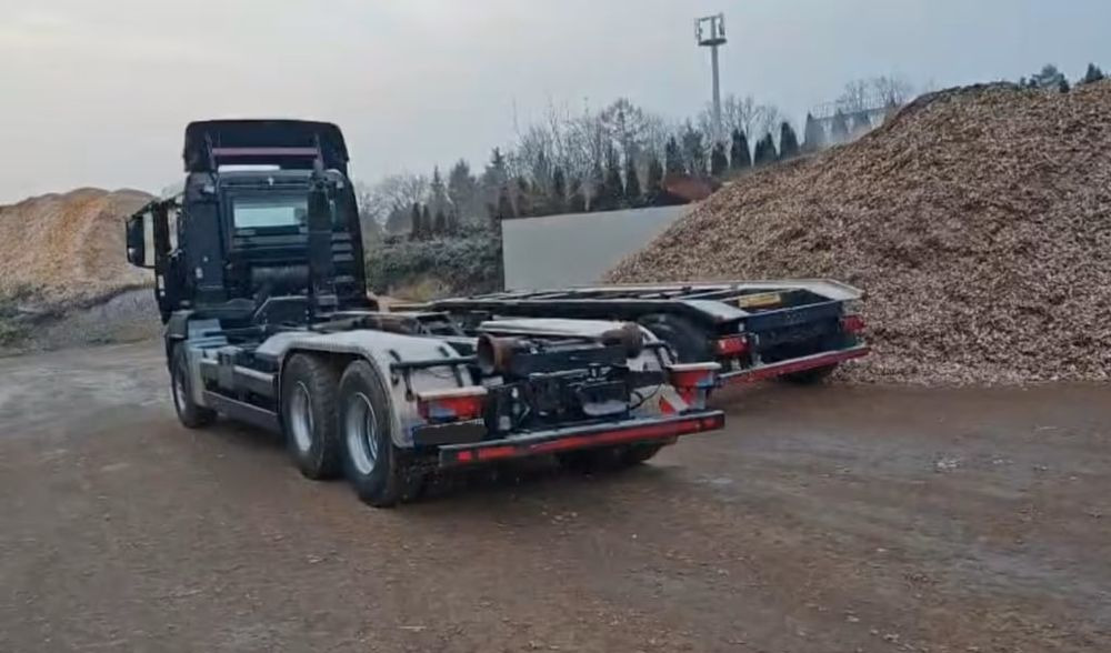 MAN TGS 26.440 6x4 – Meiller z systemem HDS (roll-off) + Kontener + Przyczepa – Euro 5 - Ciężarówka hakowiec: zdjęcie 1 MAN TGS 26.440 6x4 – Meiller z systemem HDS (roll-off) + Kontener + Przyczepa – Euro 5 - Ciężarówka hakowiec: zdjęcie 1