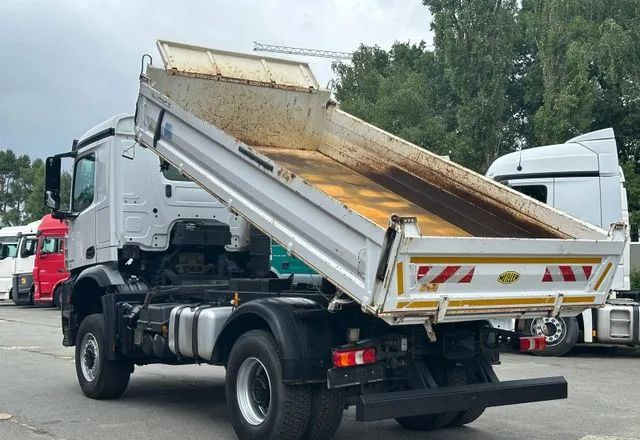 Mercedes-Benz Arocs 2040 4x4 – Meiller | Euro 6c | płyta czołowa do montażu pługu, osprzętu zimowego lub komunalnego | Automat | Resory stalowe (Blatt-Blatt) - Wywrotka: zdjęcie 5 Mercedes-Benz Arocs 2040 4x4 – Meiller | Euro 6c | płyta czołowa do montażu pługu, osprzętu zimowego lub komunalnego | Automat | Resory stalowe (Blatt-Blatt) - Wywrotka: zdjęcie 5