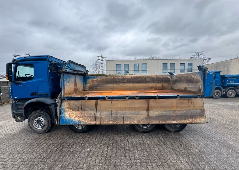 Mercedes-Benz Arocs 3442 / 8x4 / 3-stronny Kipper / TYLKO 160 000 km / Euro 6 / Automatik - Wywrotka: zdjęcie 3 Mercedes-Benz Arocs 3442 / 8x4 / 3-stronny Kipper / TYLKO 160 000 km / Euro 6 / Automatik - Wywrotka: zdjęcie 3