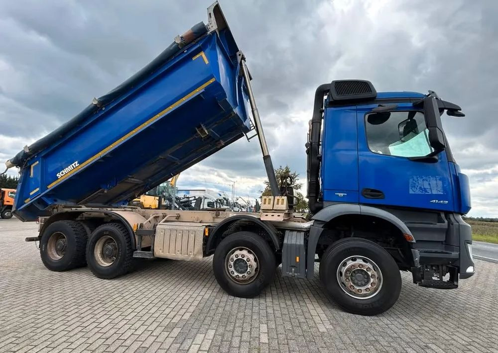 Mercedes-Benz Arocs 4142 | Wywrotka Schmitz | 8x4 | Euro 6 | Klima | Retarder | 242 598 km - Wywrotka: zdjęcie 3 Mercedes-Benz Arocs 4142 | Wywrotka Schmitz | 8x4 | Euro 6 | Klima | Retarder | 242 598 km - Wywrotka: zdjęcie 3
