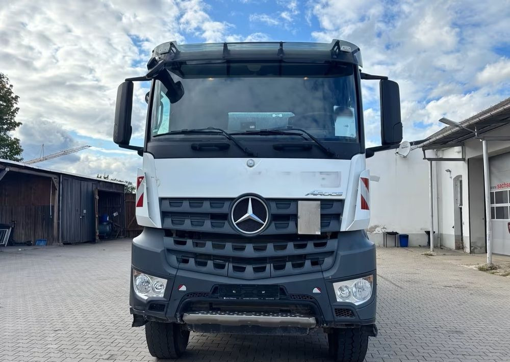 Mercedes-Benz Arocs 4145 AK 8x6 | Wywrotka trójstronna Schmitz Mulde | Klima | Kamera | - Wywrotka: zdjęcie 5 Mercedes-Benz Arocs 4145 AK 8x6 | Wywrotka trójstronna Schmitz Mulde | Klima | Kamera | - Wywrotka: zdjęcie 5