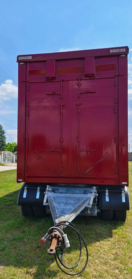 Pezzaioli RBA 32/TRZYOSIOWA PRZYCZEPA-2XBYDŁO,3X TRZODA/HYDRAULICZNIE PODNOSZONY DACH I PODŁOGI / OŚ ŚRODKOWA PODNOSZONA - Przyczepa do przewozu zwierząt: zdjęcie 5 Pezzaioli RBA 32/TRZYOSIOWA PRZYCZEPA-2XBYDŁO,3X TRZODA/HYDRAULICZNIE PODNOSZONY DACH I PODŁOGI / OŚ ŚRODKOWA PODNOSZONA - Przyczepa do przewozu zwierząt: zdjęcie 5