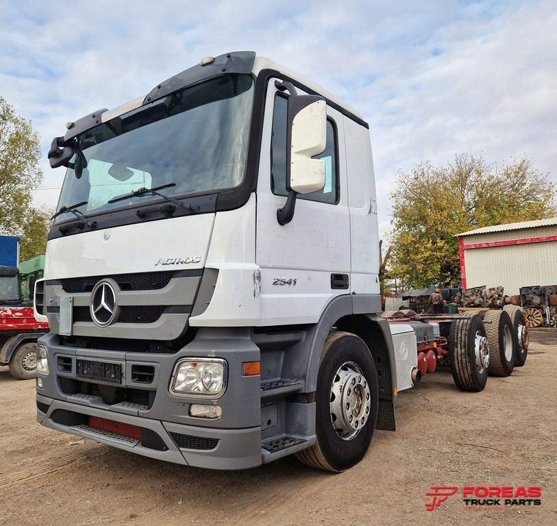 MERCEDES-BENZ ACTROS 3241 8x2 EURO 5 INTARDER - Samochód ciężarowe pod zabudowę: zdjęcie 3 MERCEDES-BENZ ACTROS 3241 8x2 EURO 5 INTARDER - Samochód ciężarowe pod zabudowę: zdjęcie 3