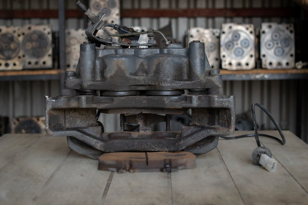MERCEDES-BENZ VARIO FRONT RIGHT - PASSENGER - Zacisk hamulca do Samochodów ciężarowych: zdjęcie 2 MERCEDES-BENZ VARIO FRONT RIGHT - PASSENGER - Zacisk hamulca do Samochodów ciężarowych: zdjęcie 2